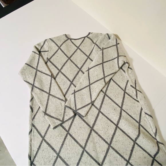 Gray Diamond Pattern Cardigan Sweater Women’s XL - Picture 10 of 13